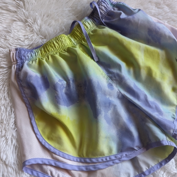 Nike Move To Zero Dri-Fit Tie Dye Running Shorts Women's size M - Picture 4 of 4